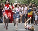 АААААА, ноготь сломала!!