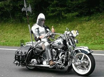 -Рыцарь на белом коне!