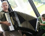 Чем длиннее - тем больше девки любят!!!