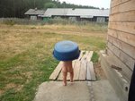 Любишь купаться, люби и тазики носить!