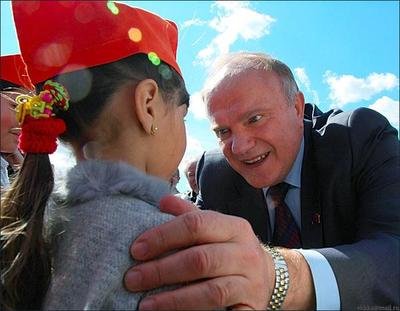  -  Девочка, хочешь, я подарю тебе Чебурашку? - Дядя Гена, а крокодила Гену можно?