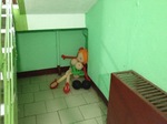  Мама в шоке от такого, и совсем не рада: Вовочка принёс игрушку из детского сада.