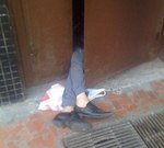 - Возмутительно! На улицу и без носков!