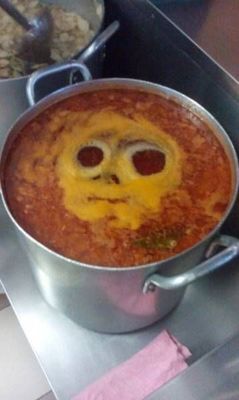 Если достаточно долго смотреть в борщ, то борщ наконец посмотрит в тебя!