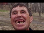 Чтобы не прослыть лохОм - перегрыз Василий лом.