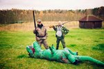  : "Петрович, а тебе не кажется, что это наш Толик в камуфляже?.."