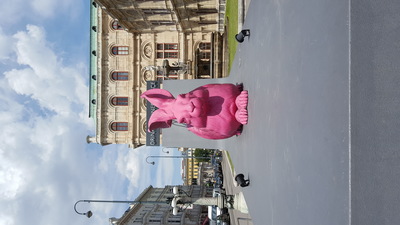 Ну, заяц, покраснел. 