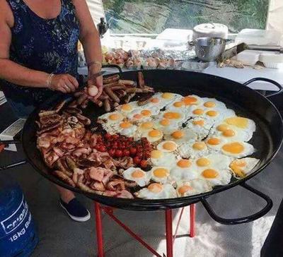 Никто не уйдёт голодным от бабушки