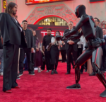 На этот раз на батл пригласили робота.