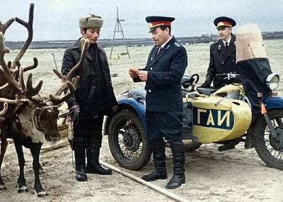 Однако, штраф. Почему на летних копытах?!