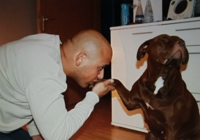 Простите, нечаянно наступил!