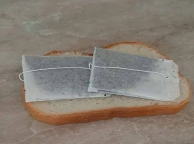 Бутерброд с чаем будешь?