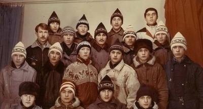 Директор предупредил, что все, кто придет на фотосессию неподстриженным, получат по шапке