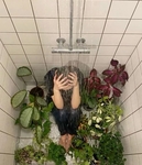 Чтобы Роза Львовна цвела и пахла, её нужно помыть. 