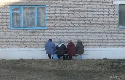 Что с наркоманами и проститутками разговаривать, что со стенкой!…